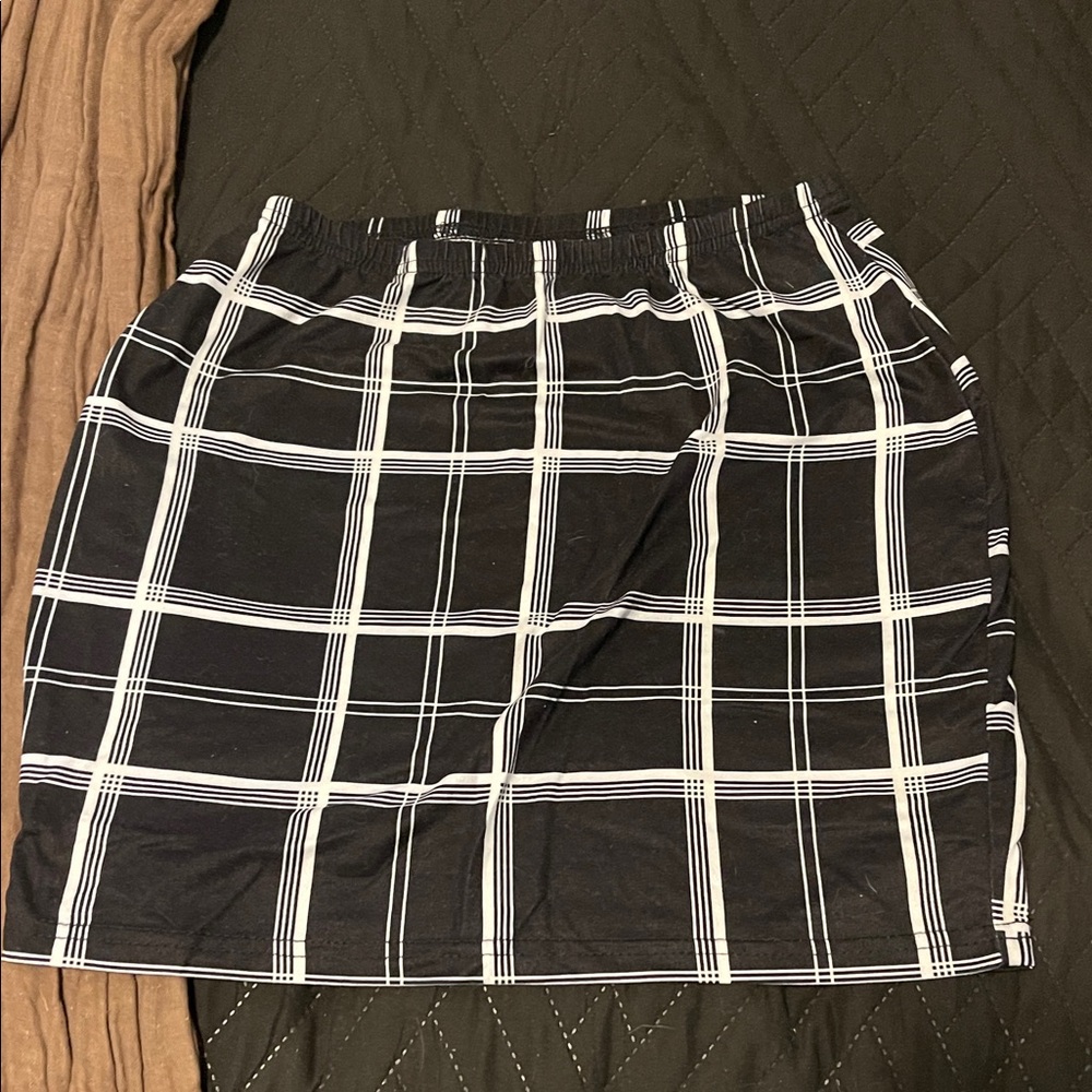 SHEIN Black and White Plaid Pencil Skirt